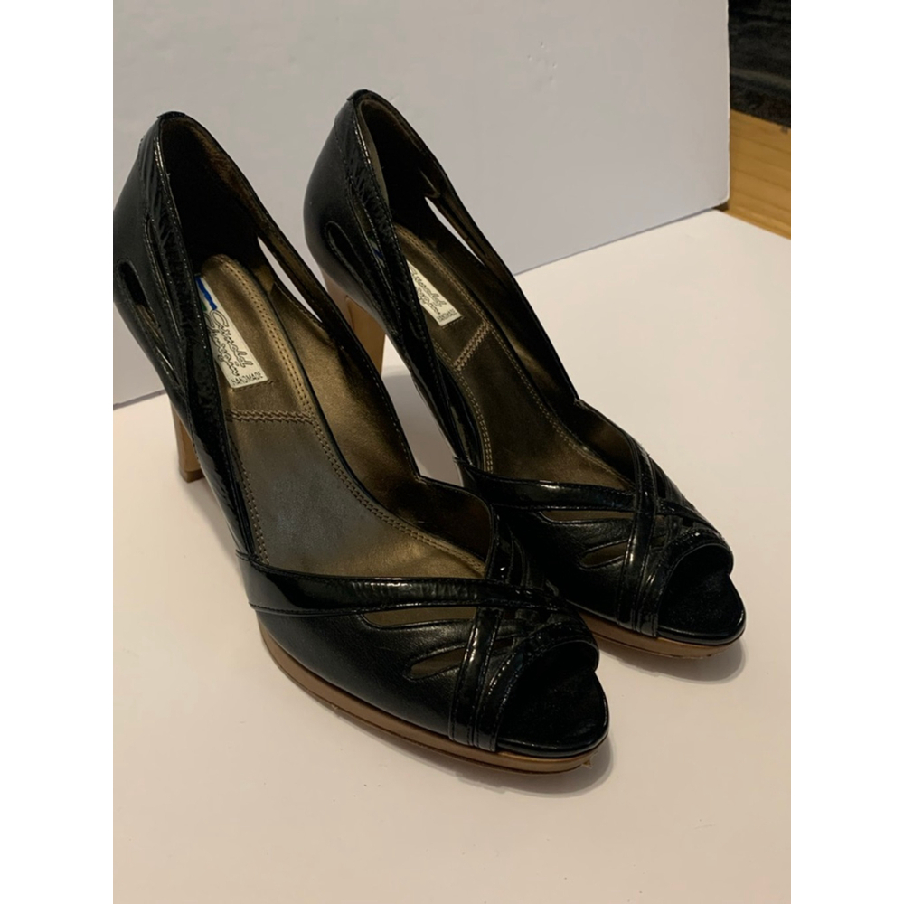 Arnold Churgin leather peep toe heels size 8